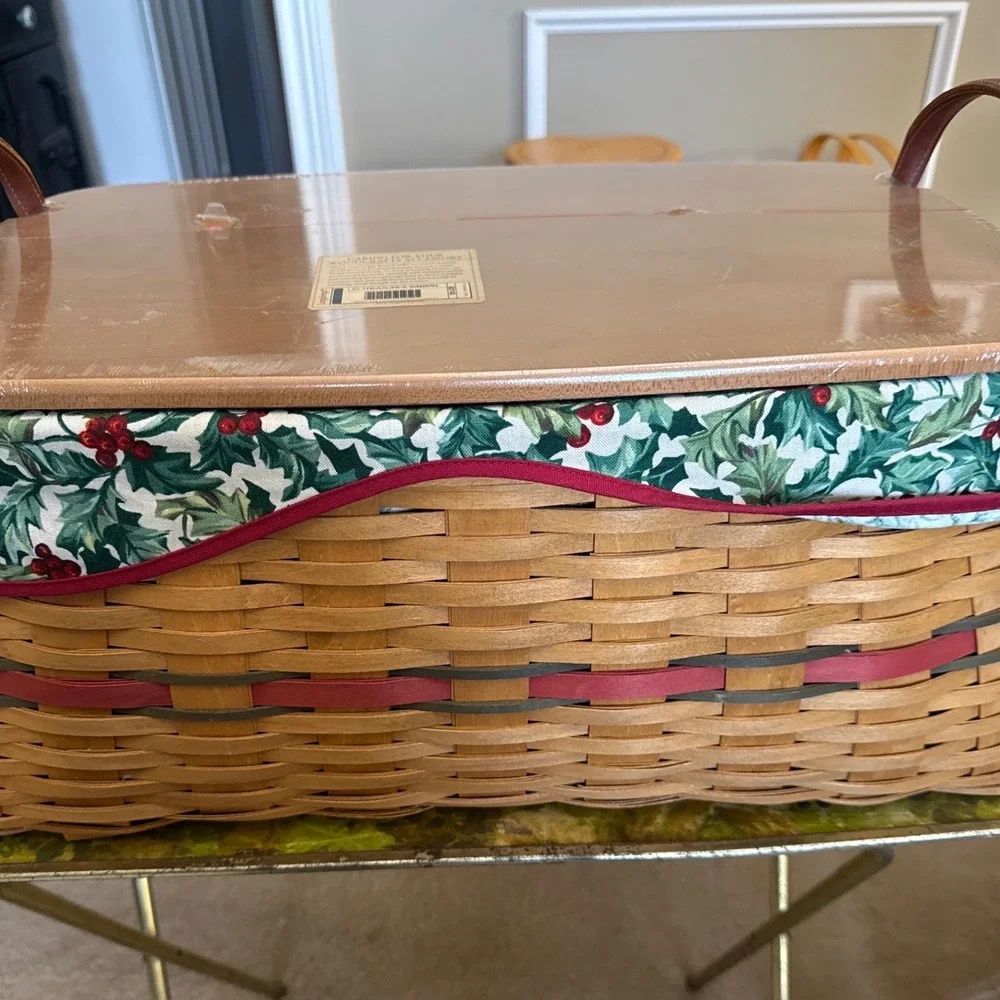 Longaberger Treasures Basket Holly Liner Wood Lid Protector 2002 Handwoven USA